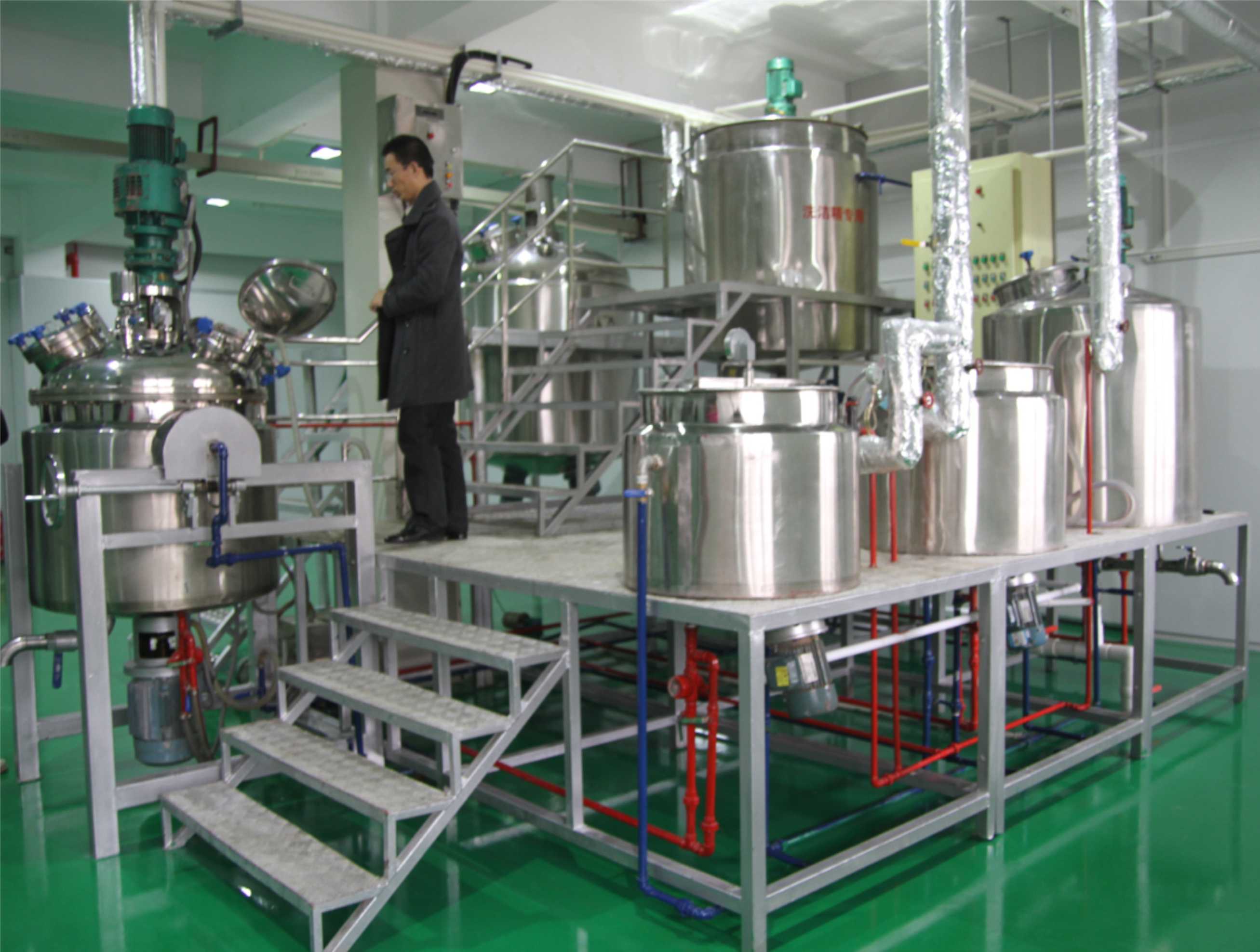 洗衣液（yè）生產設備 -07