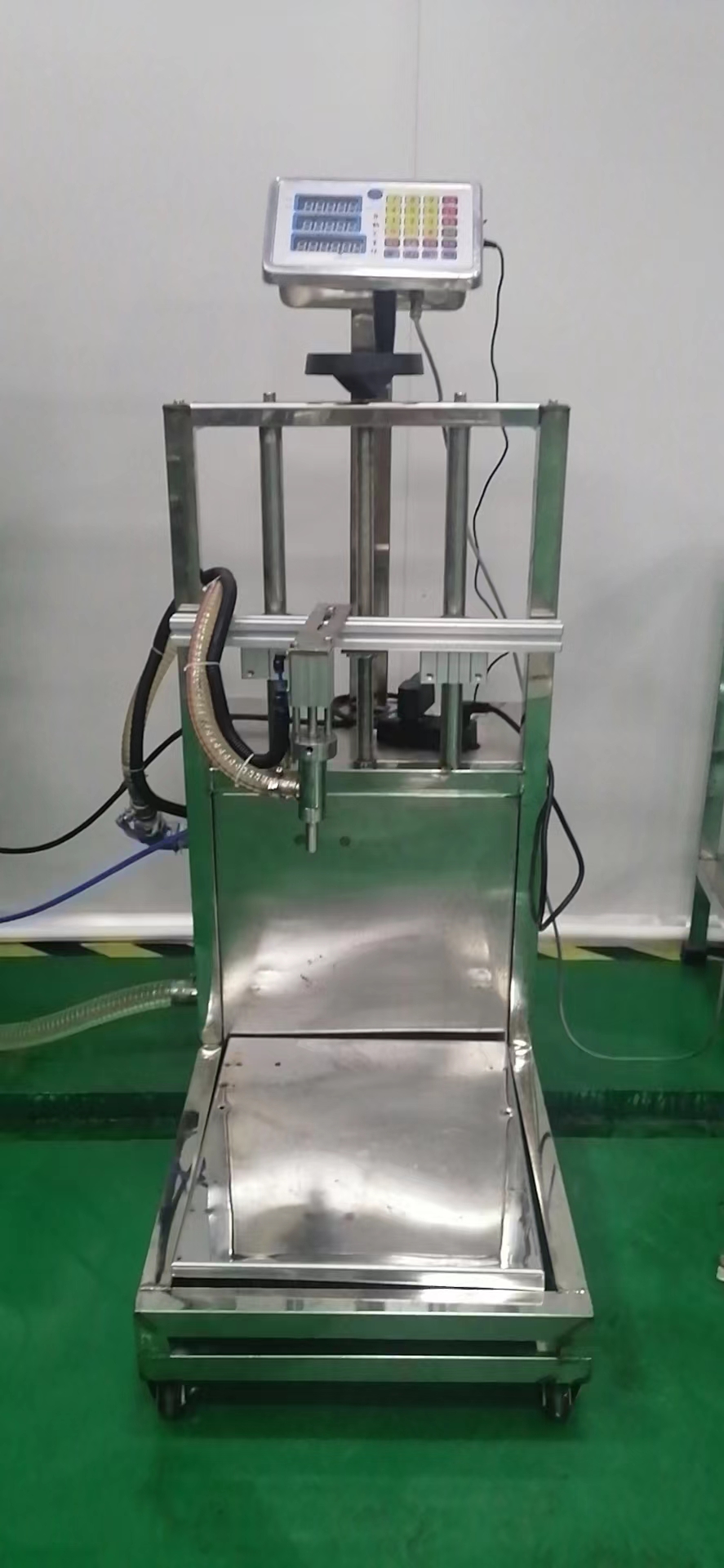 半自動灌裝機（jī）係列-06