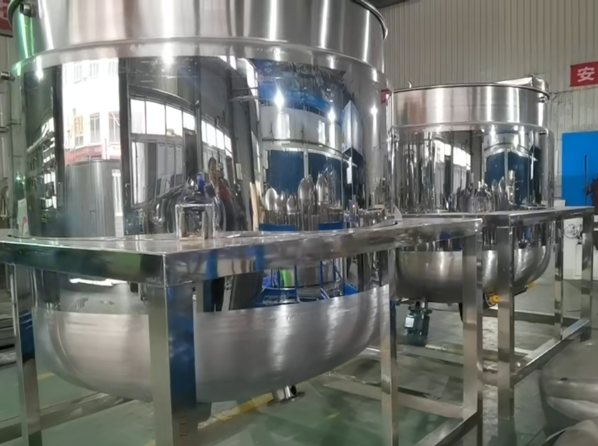 湖北用戶3500升液體（tǐ）洗滌劑生產線完工。