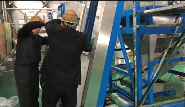 每（měi）小（xiǎo）時一噸的洗衣粉生產線設備介紹